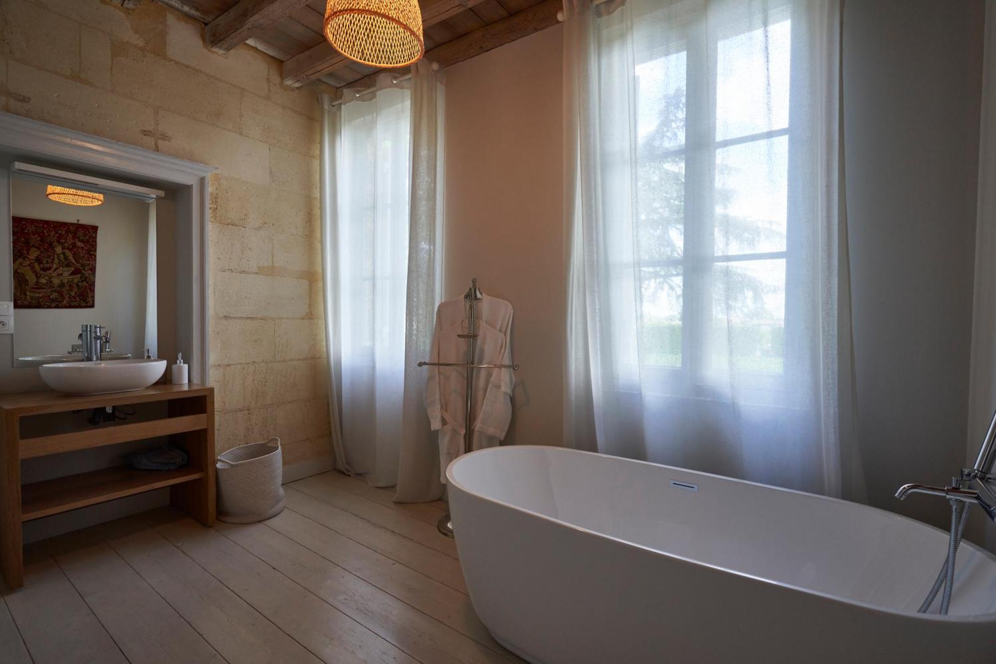 Chateau Bonalgue - Pomerol Либурн Экстерьер фото